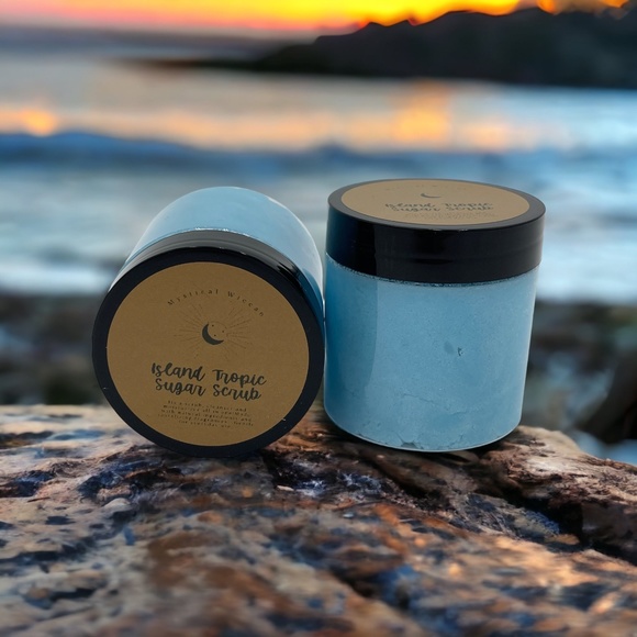 Island Tropic Sugar Scrub - Picture 1 of 1